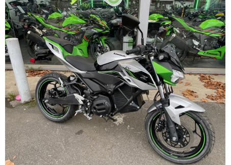 KAWASAKI Ze-1